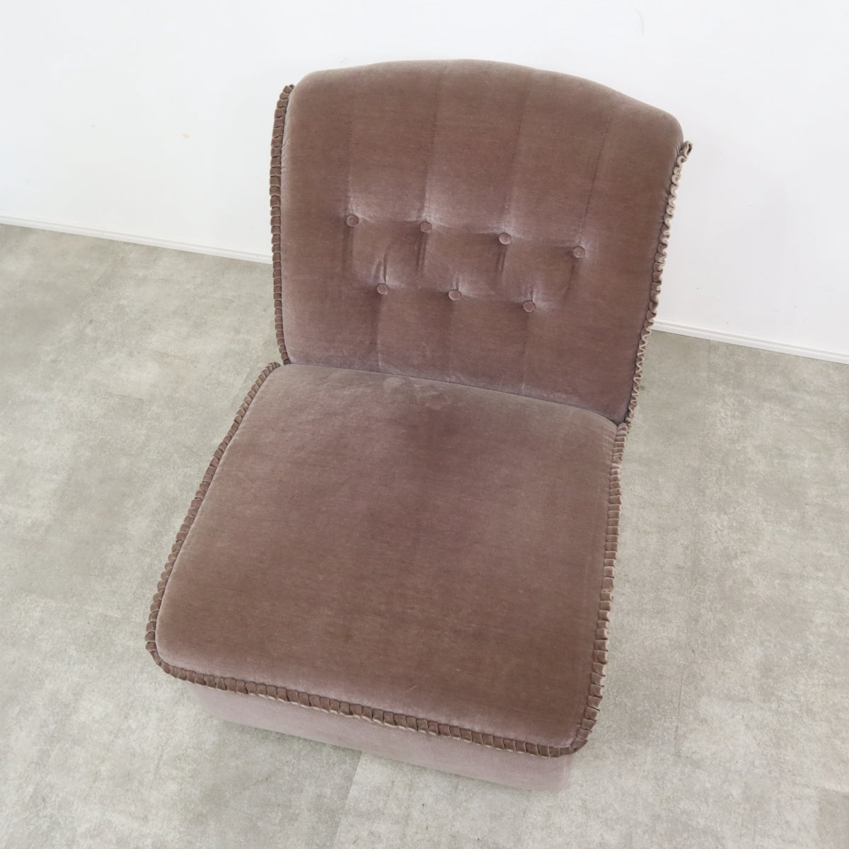 レトロな喫茶店風の1人掛けソファ – バナルオンラインショップ（BANUL