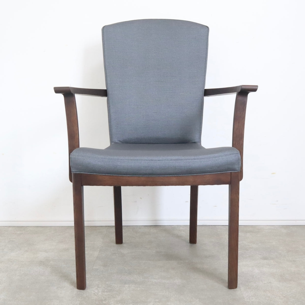 カリモクKarimoku家具・肘付食堂椅子 肘付食堂椅子 CD3100K281 | ダイニングチェアー | 家具を探す