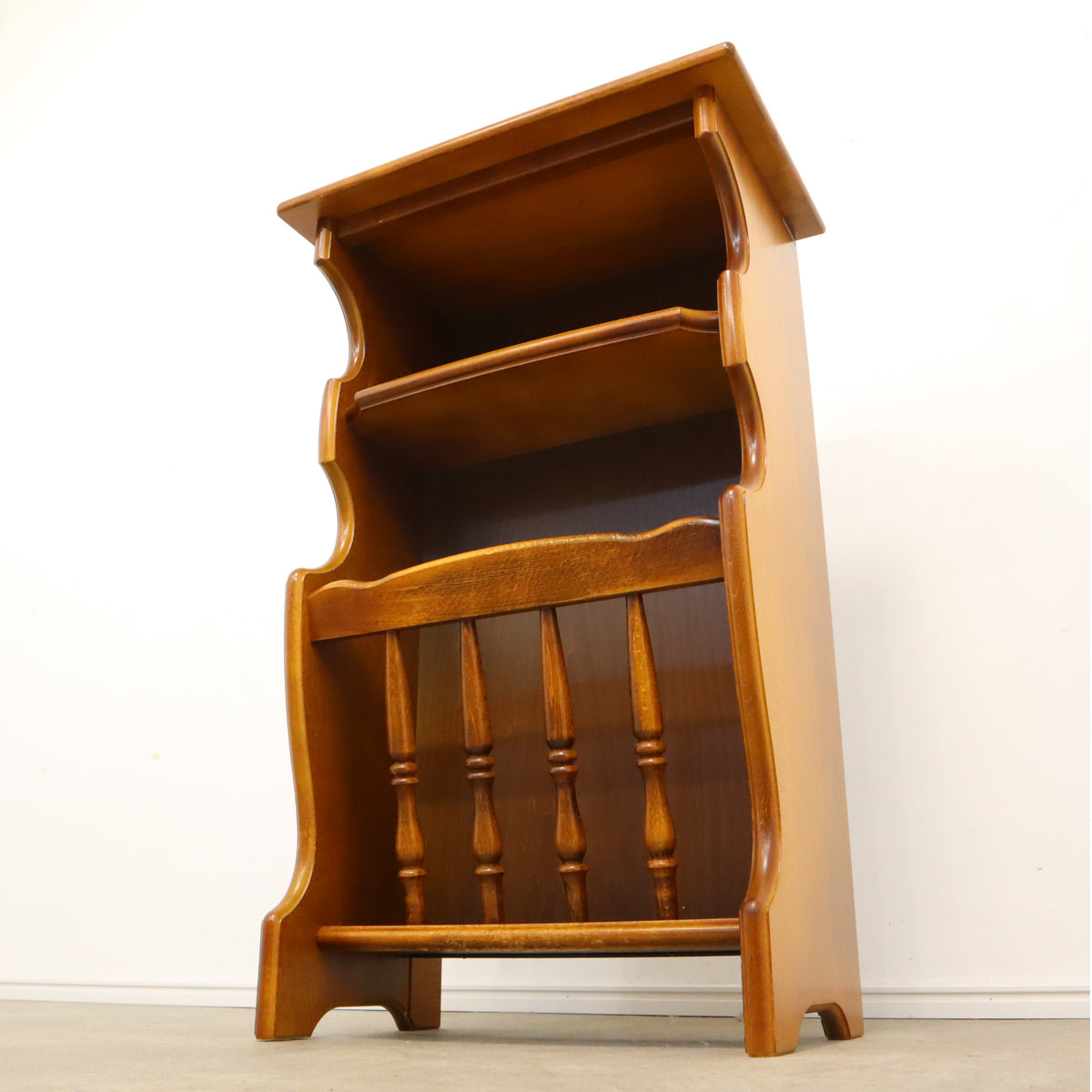 【希少】 カリモク家具 コロニアル 花台 電話台 アンティーク調 クラシカル家具 希少】 カリモク家具 コロニアル 花台 電話台 アンティーク調