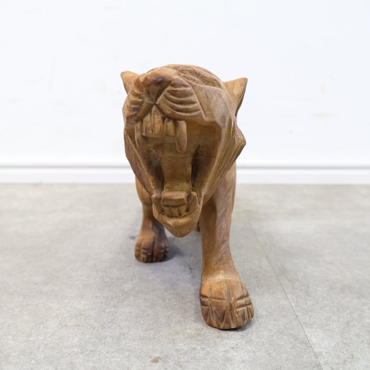 木彫りの虎 木彫りの虎 – バナルオンラインショップ（BANUL）の通販ならBANUL