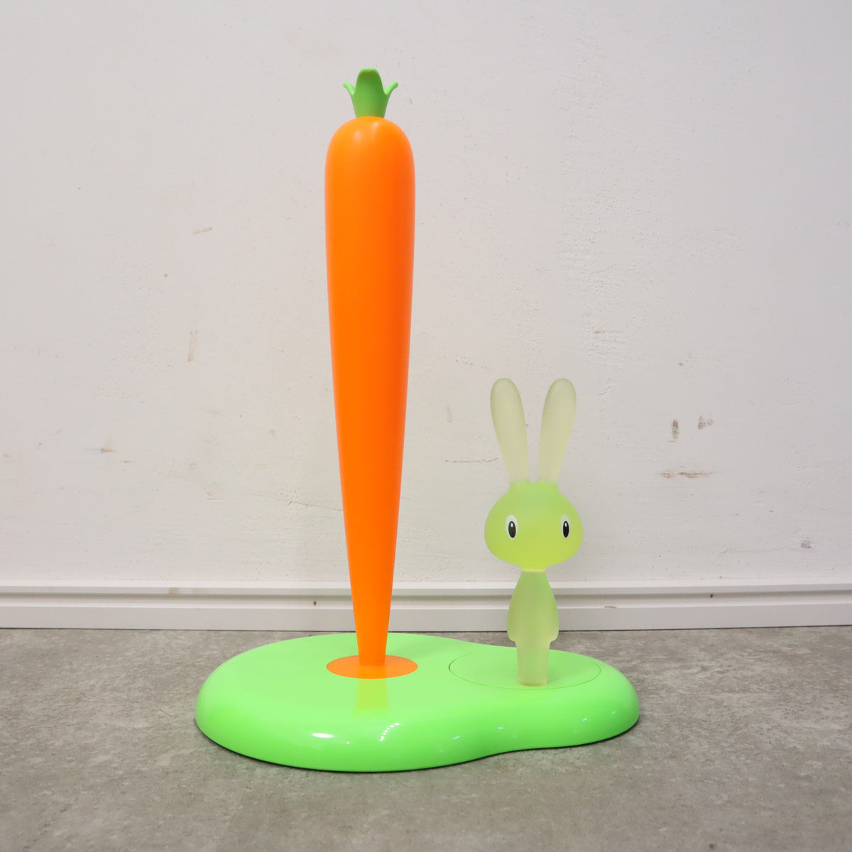 ウサギとニンジン」ALESSI キッチンペーパーホルダー – バナル