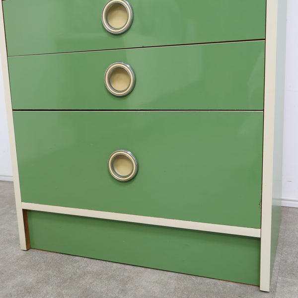 ミントグリーンのチェスト