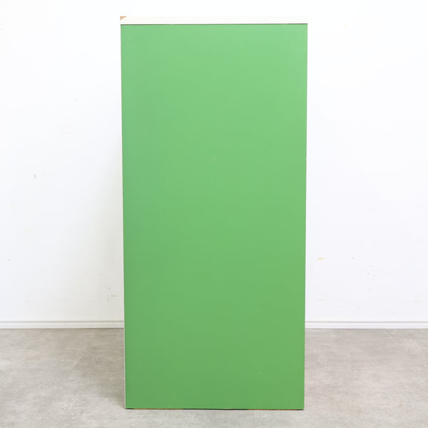 ミントグリーンのチェスト