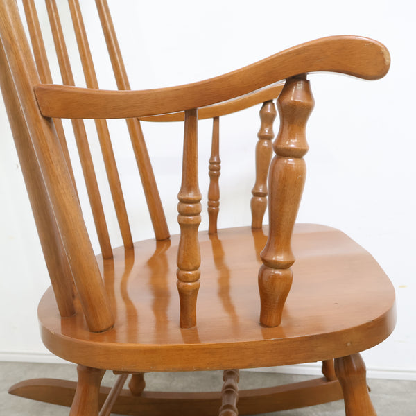 オールドマルニのロッキングチェア