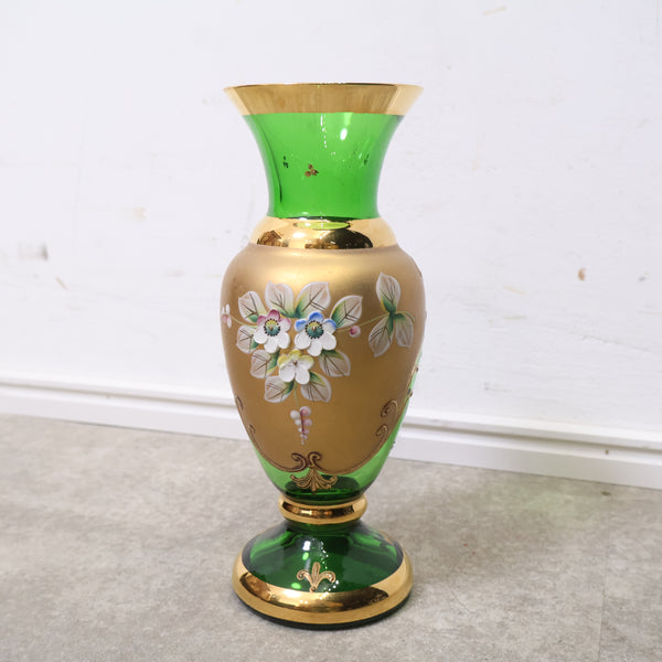 ゴージャスなボヘミアガラスの花瓶