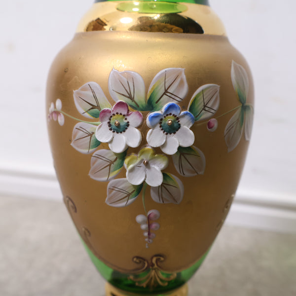 ゴージャスなボヘミアガラスの花瓶