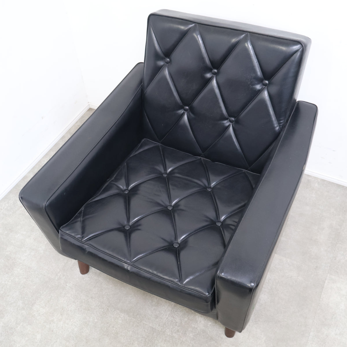 オールドカリモクのシングルソファ・1人掛けソファ ① – バナル