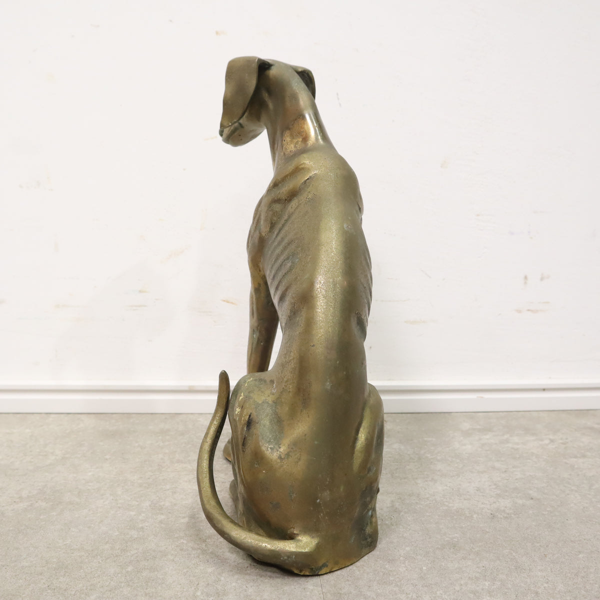 真鍮の犬（グレーハウンド）の置物 – バナルオンラインショップ