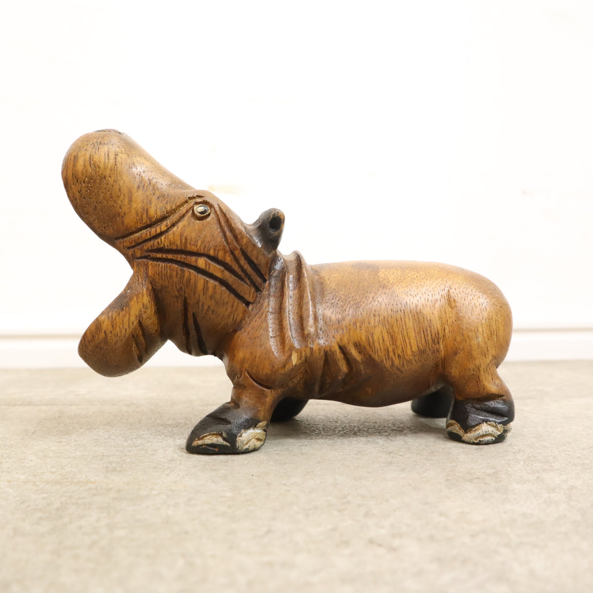木彫りのカバの置物 No.1 – バナルオンラインショップ(BANUL 木彫りのカバの置物 No.1 – バナルオンラインショップ(BANUL