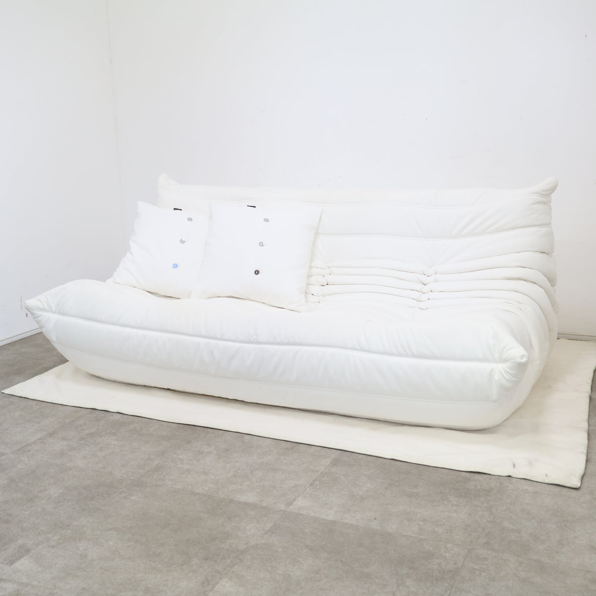 リーンロゼクッション　未使用 クリーニング済】Ligne roset リーンロゼ TOGO トーゴ 3人掛けソファ