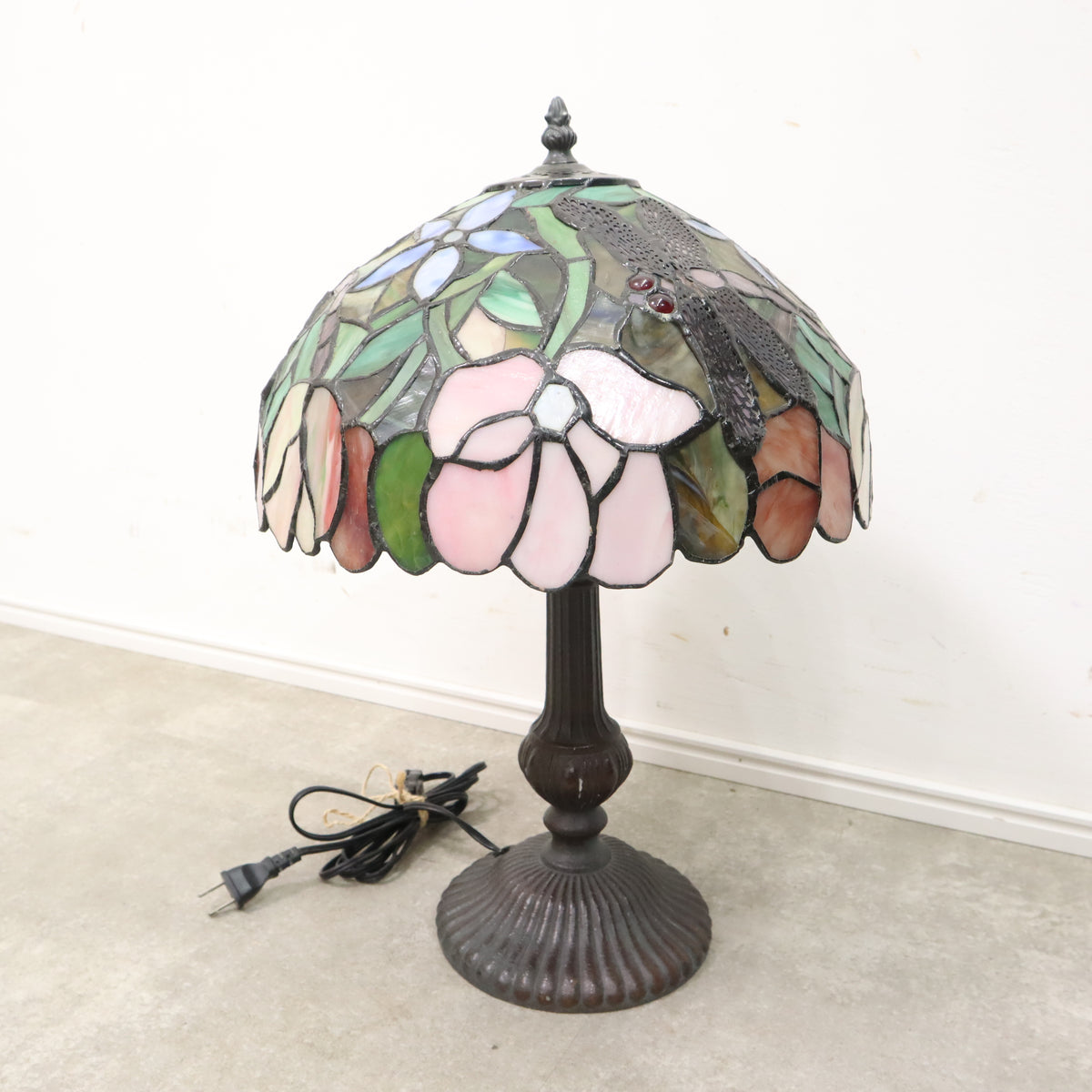 長期保管 ステンドグラスランプ テーブルランプ 昭和レトロ アンティーク トンボ トンボのステンドグラス テーブルランプ ティファニー風