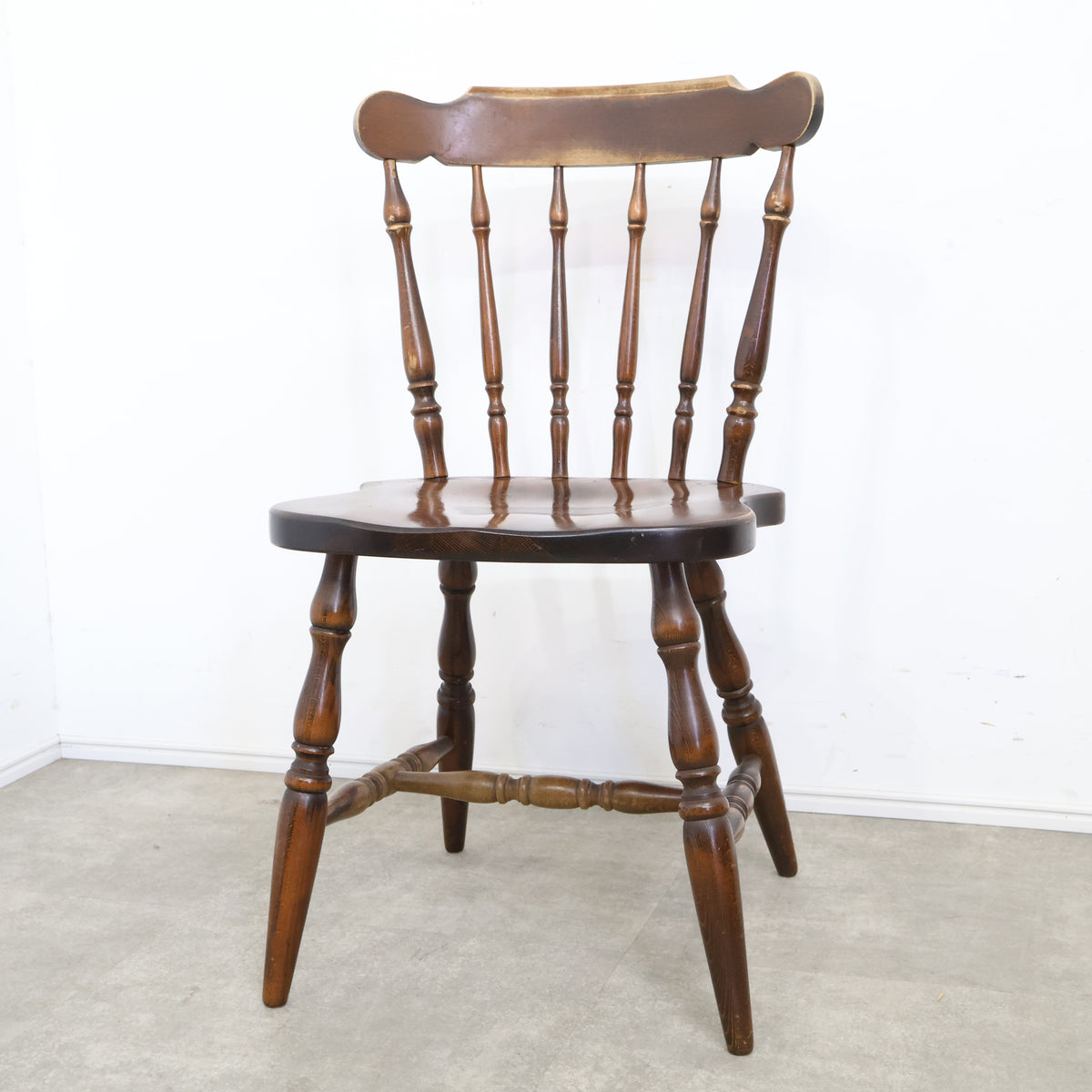 飛騨産業 キツツキマークのダイニングチェア No.2 – バナルオンライン