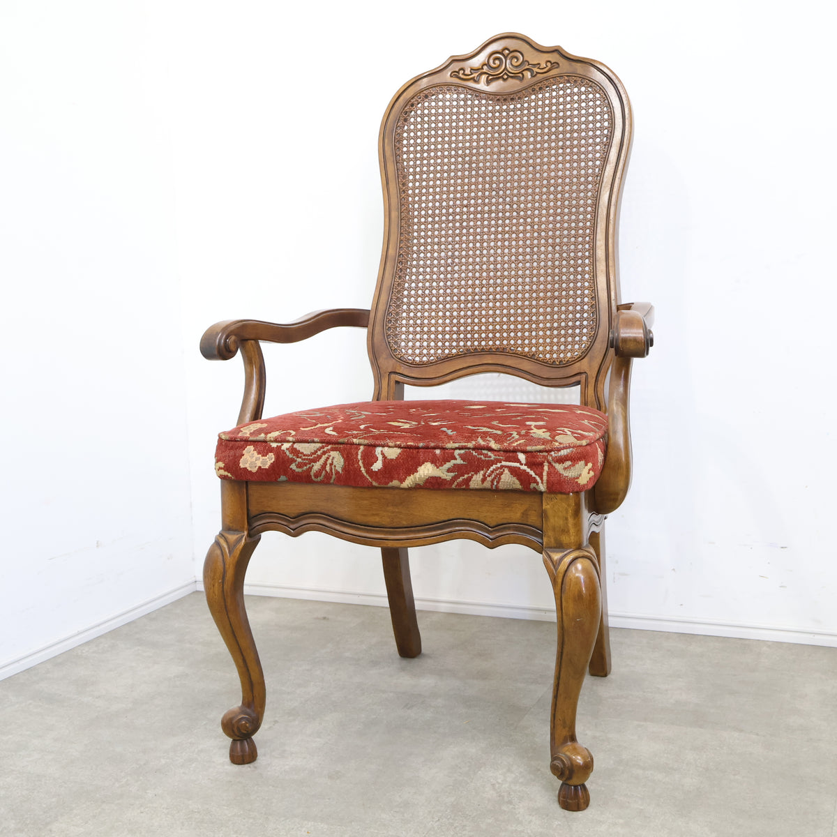 アンティーク調のラタン張りアームチェア – バナルオンラインショップ
