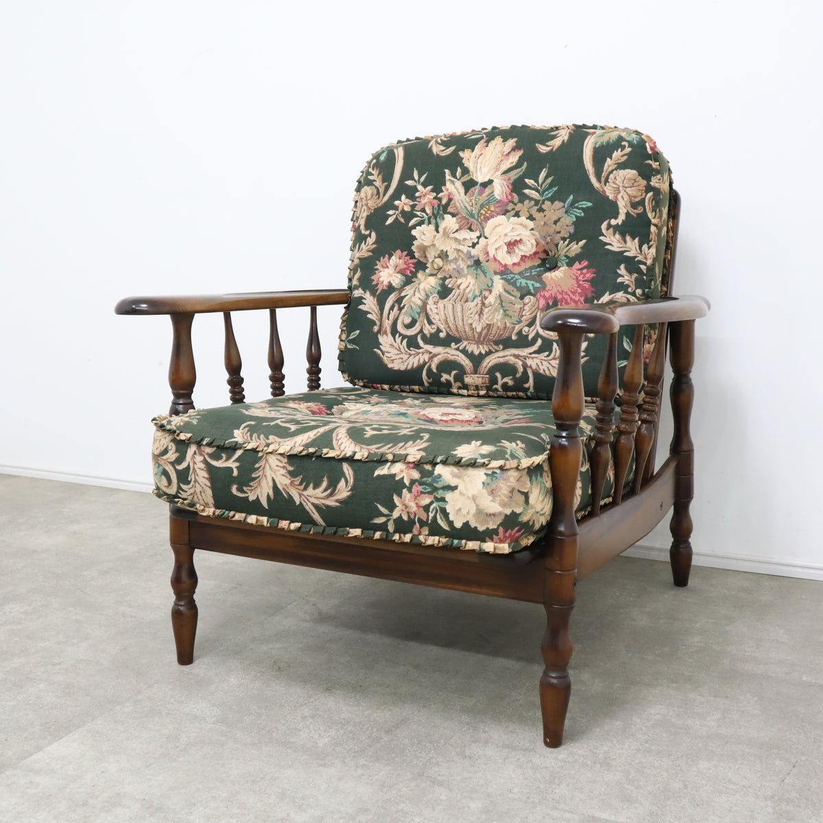 オールドカリモクのヴィンテージ1人掛けソファ No.2 – バナル