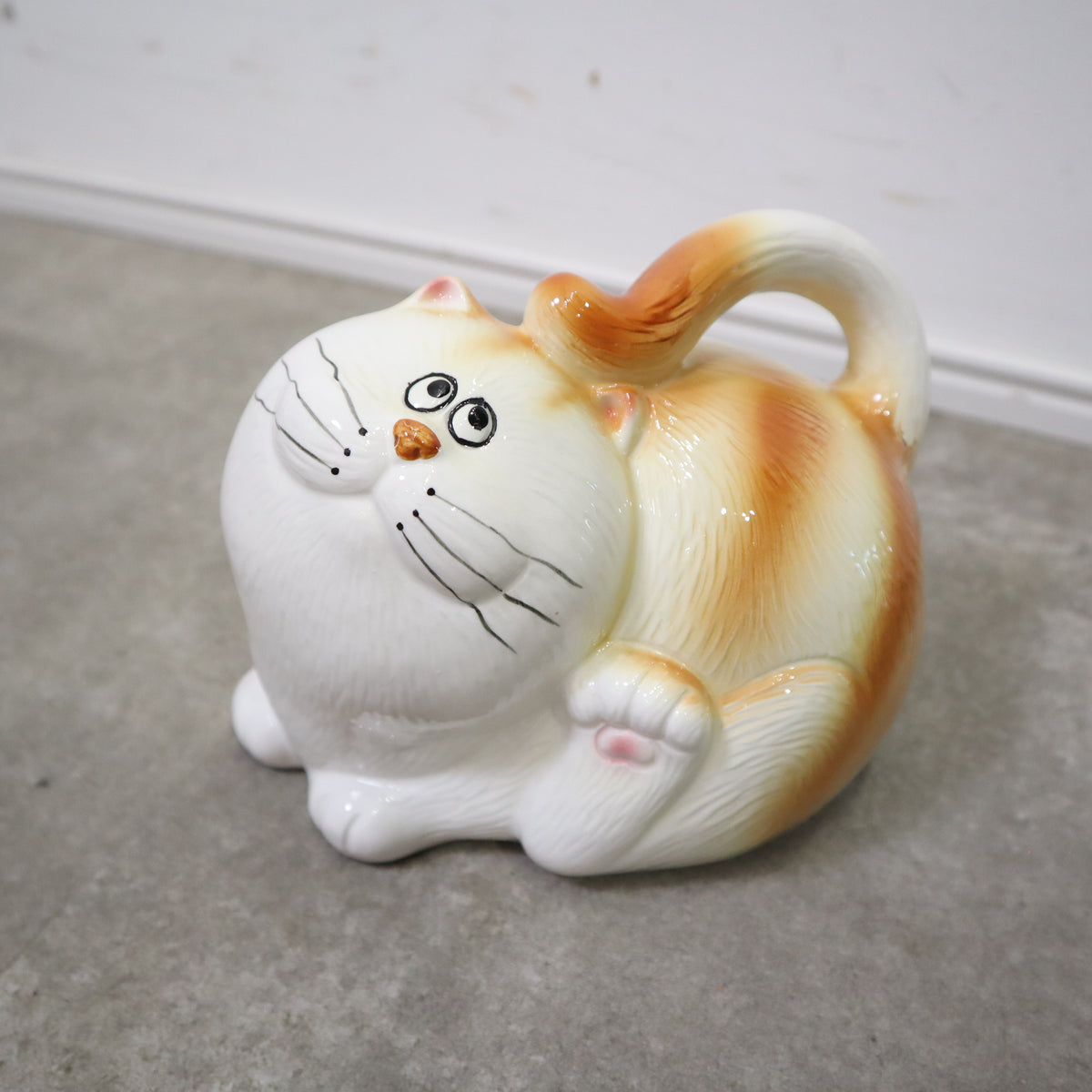 まん丸猫の蚊取り線香入れ – バナルオンラインショップ（BANUL
