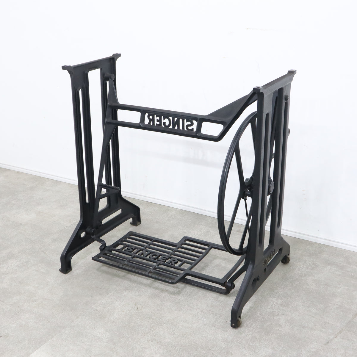 トロルの足跡です 網目ミシン脚、 ミシン脚、シグナルミシンの脚