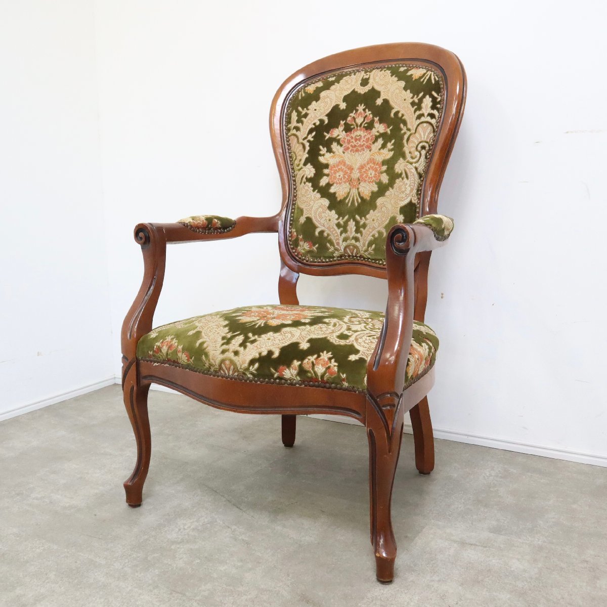 金華山織りが美しいアンティーク調チェア No.1 – バナル