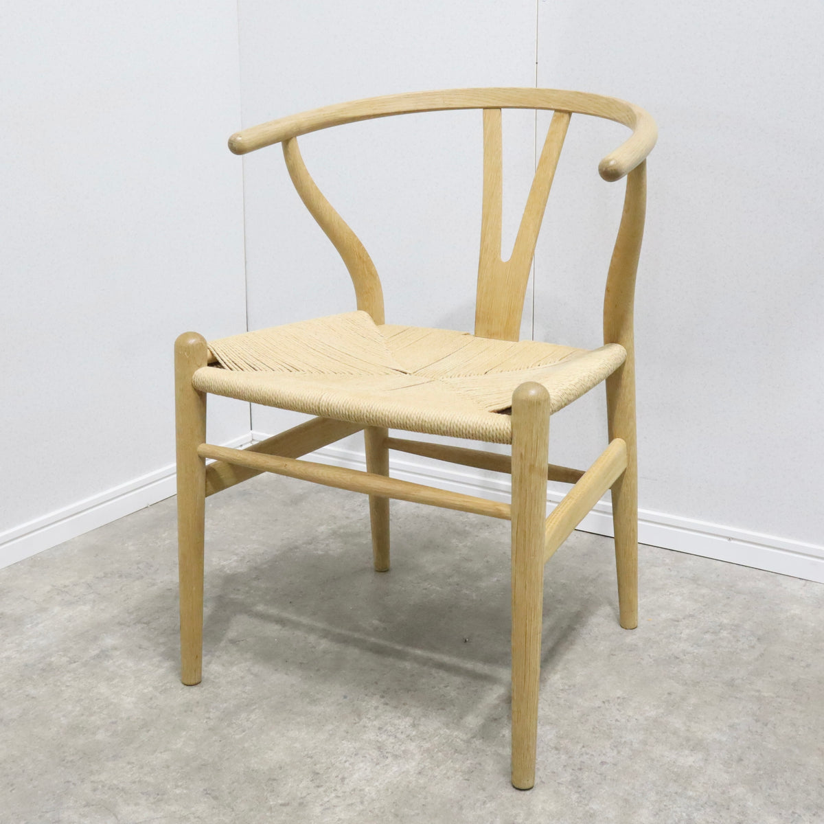 【新品・未使用】カールハンセン Yチェア 北欧 椅子 アンティークイス 家具 未使用品 CARL HANSEN & SON(カールハンセン＆サン)のCH24 Y