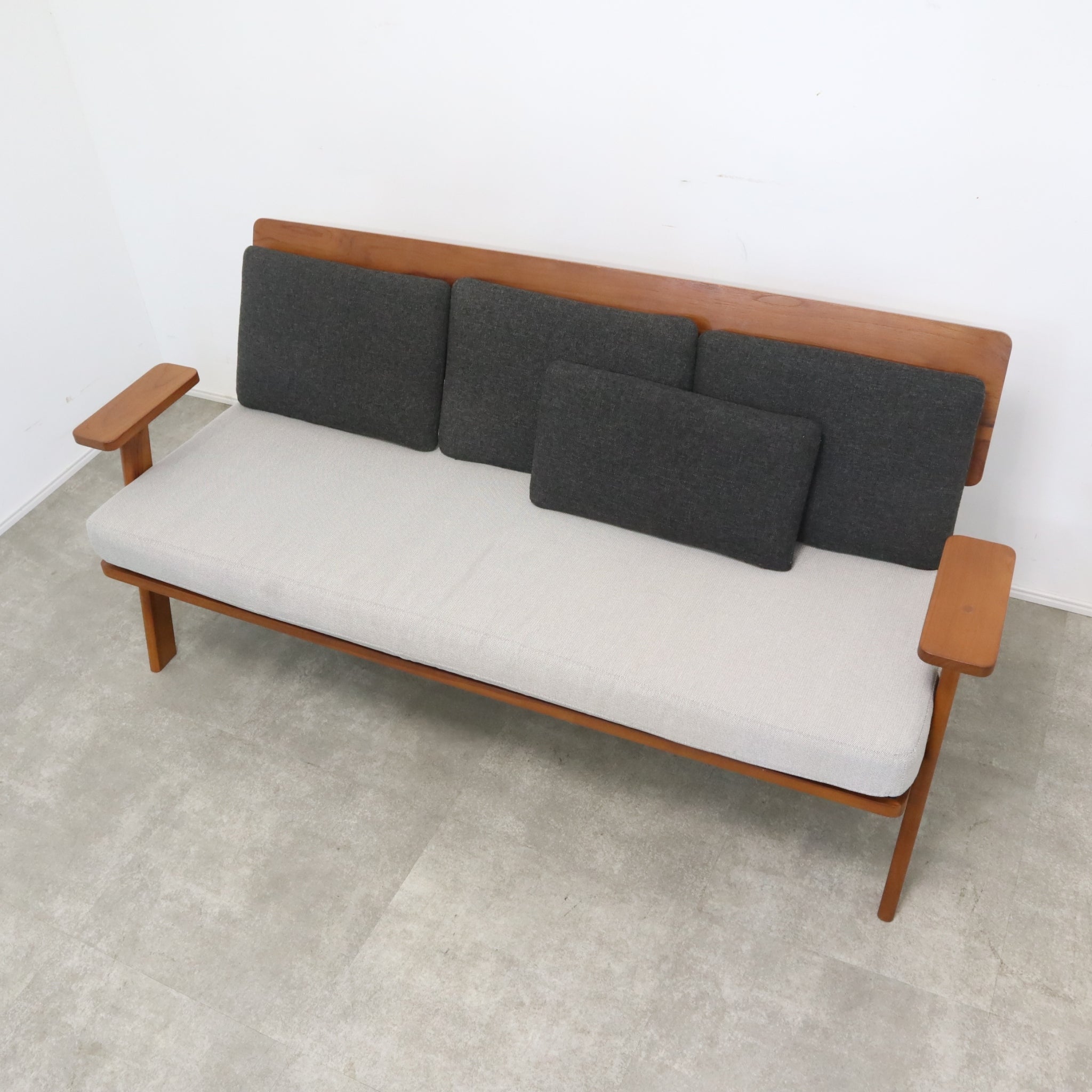 値下げスキャンティークソファ2人用 SCANTEAK 15万「KONISKA」2人掛けソファ チーク無垢材 ファブリック