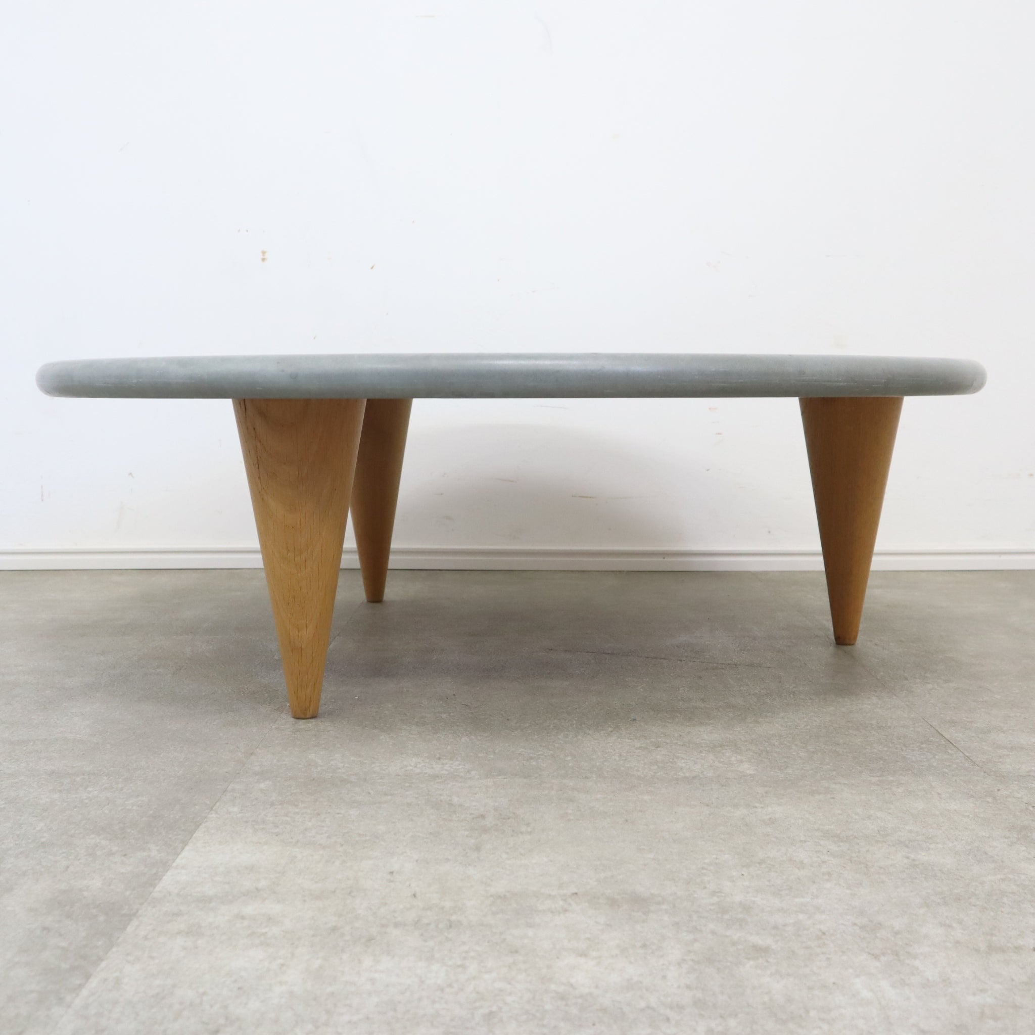 ザ・コンランショップ × ベンチマーク コーヒーテーブル TRURO