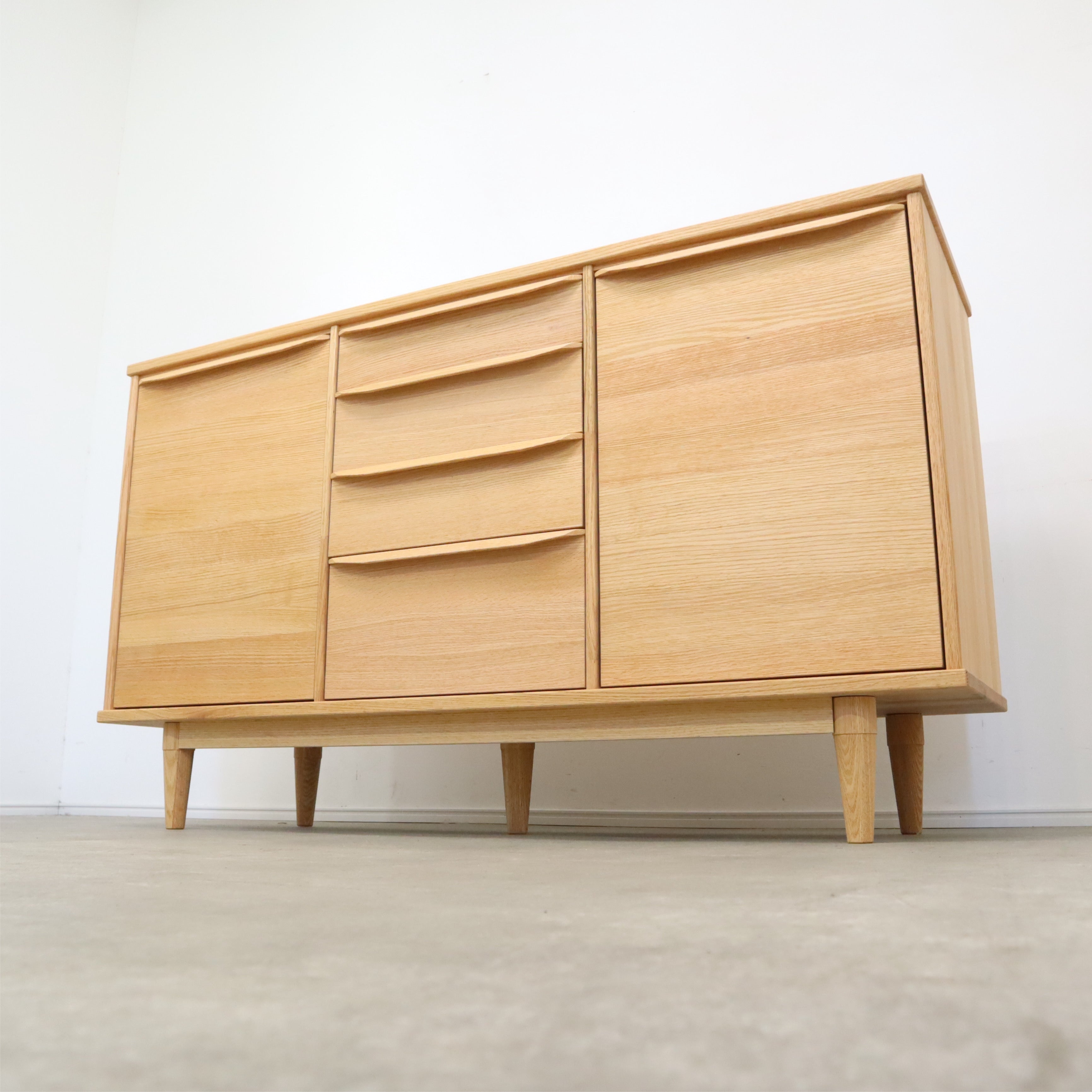 未使用品 モモナチュラル VENT T-F SIDE BOARD 130 サイドボード