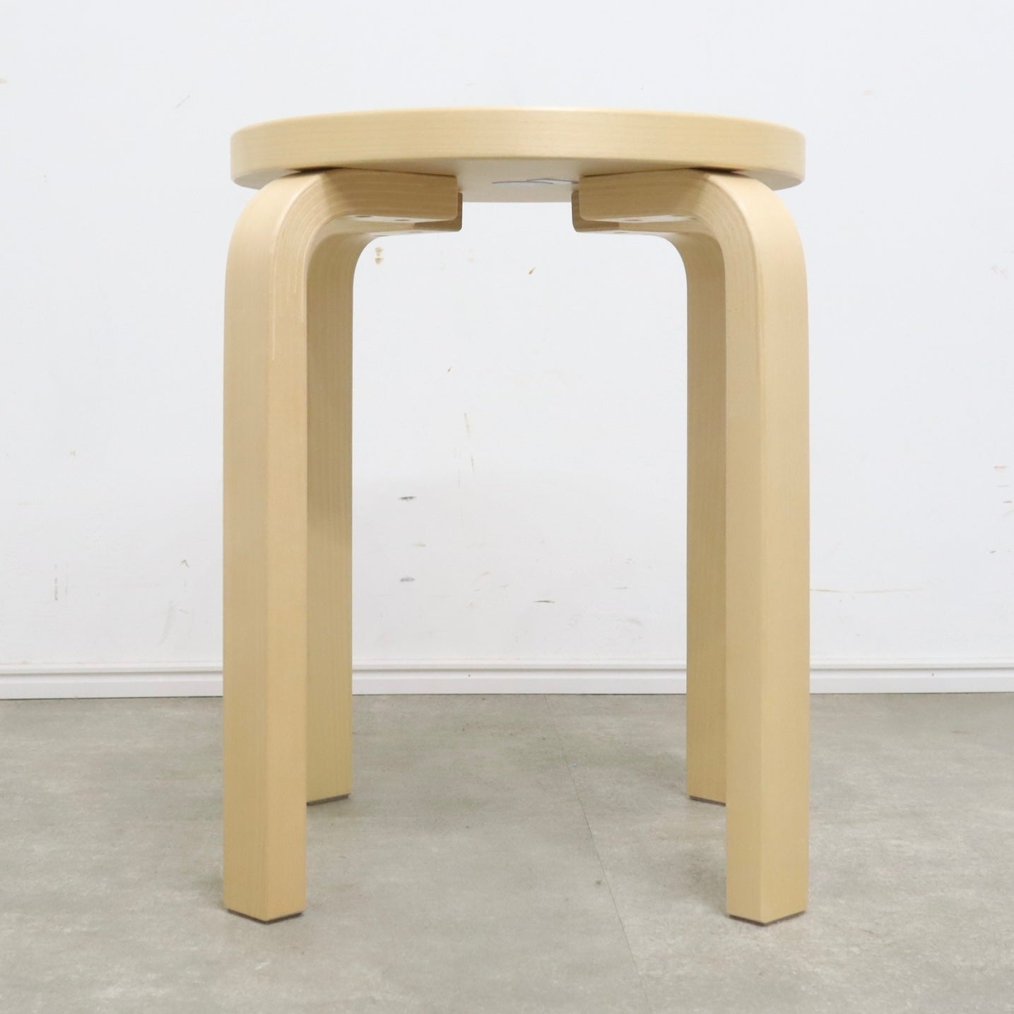 アルテック stool60 スツール 4本脚 リノリウム ヴェイパー19 アルテック（Artek）Stool 60スコープ別注 リノリウム （ヴェイパー 19