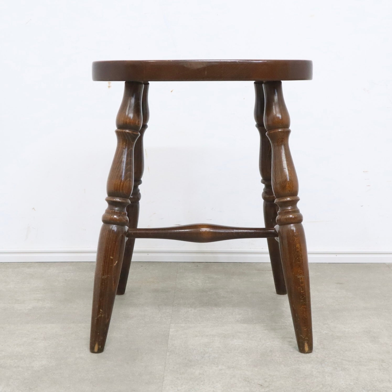 キツツキマークのスツール・足置き – バナルオンラインショップ