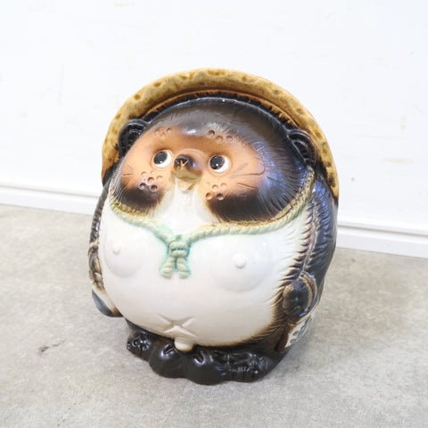 まるいたぬきの置き物