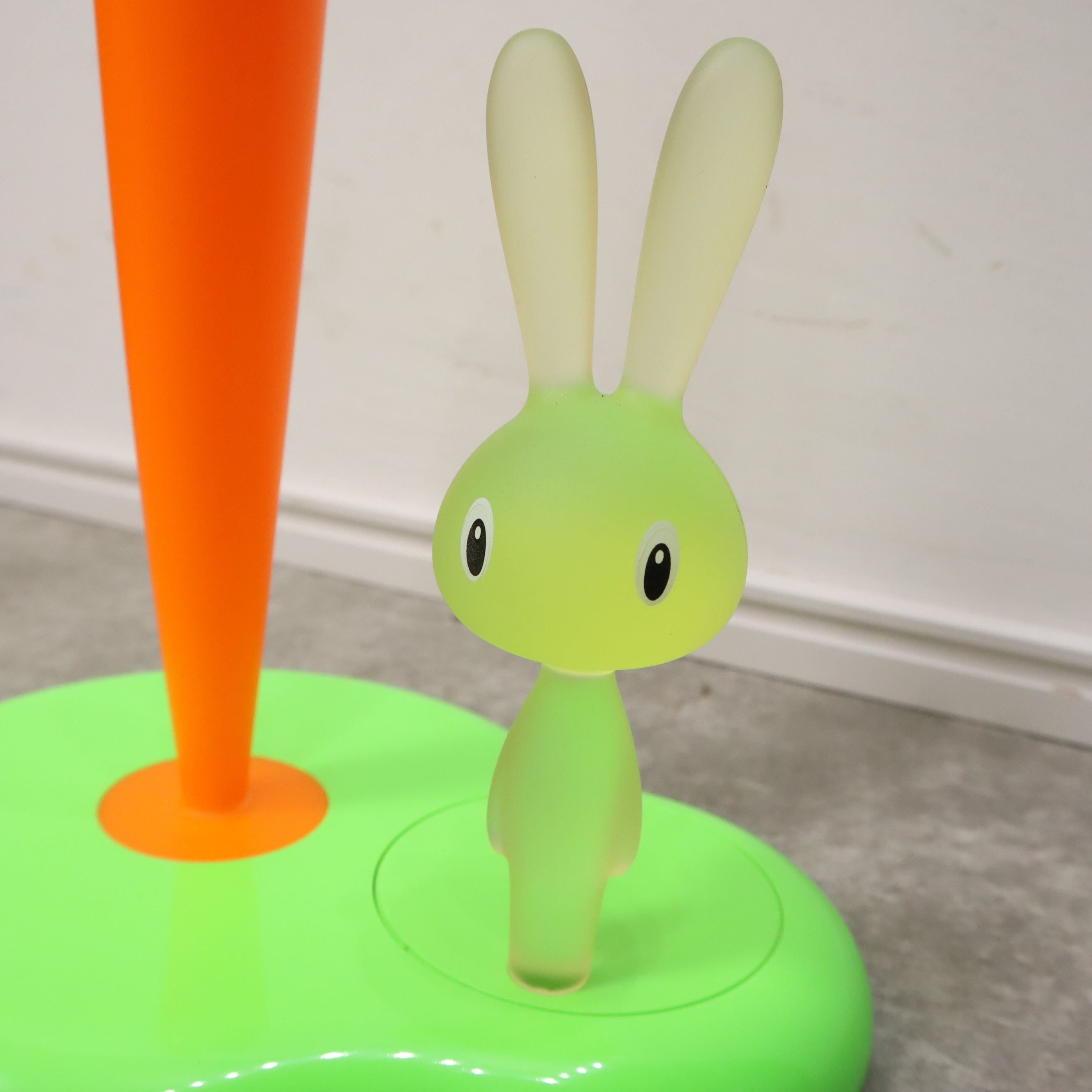 楽天市場】アレッシー キッチンペーパーホルダーの通販 ALESSI Bunny
