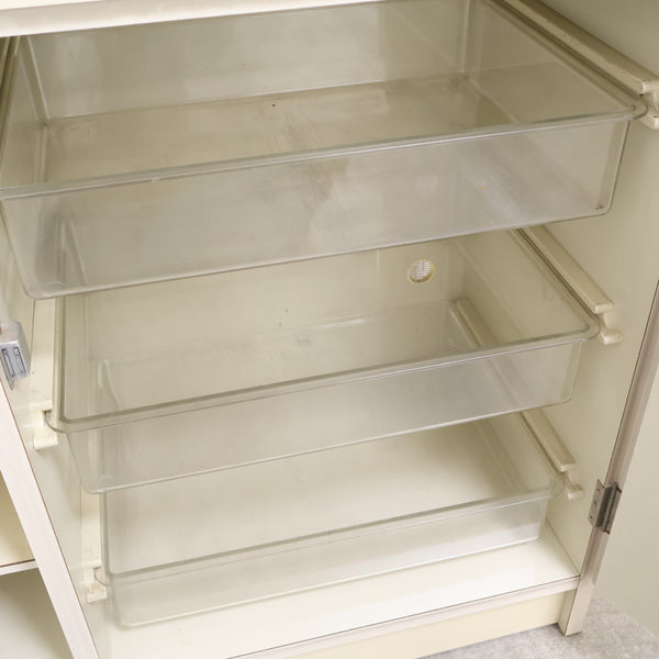アイボリーのレトロ食器棚 26