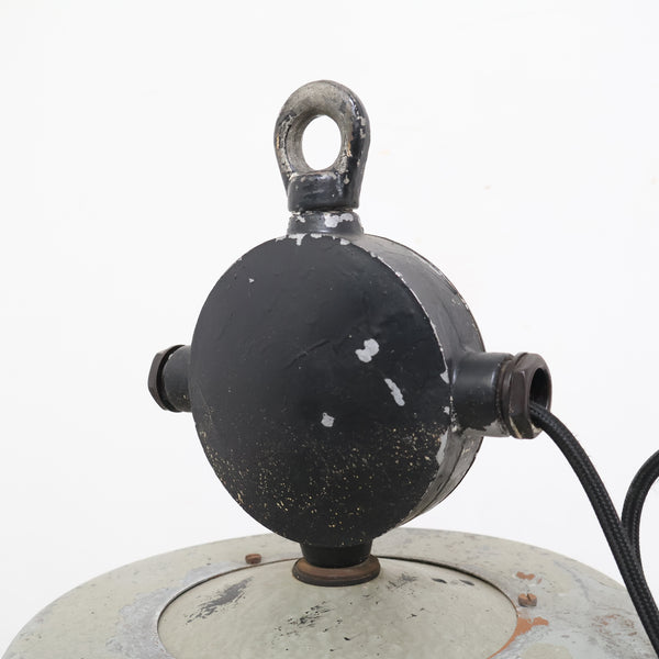 旧チェコスロバキア製ファクトリーランプ 17
