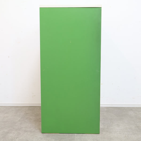 ミントグリーンのチェスト