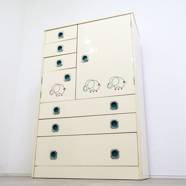 ぞうさんマークの子供用クローゼットチェスト