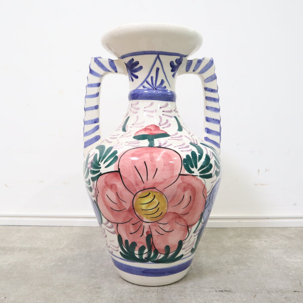 大きな花模様が独特なスペイン製の花瓶