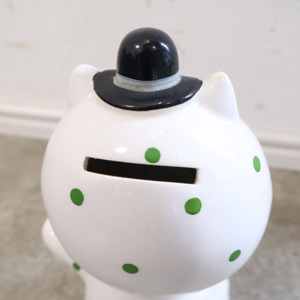 ネコの貯金箱