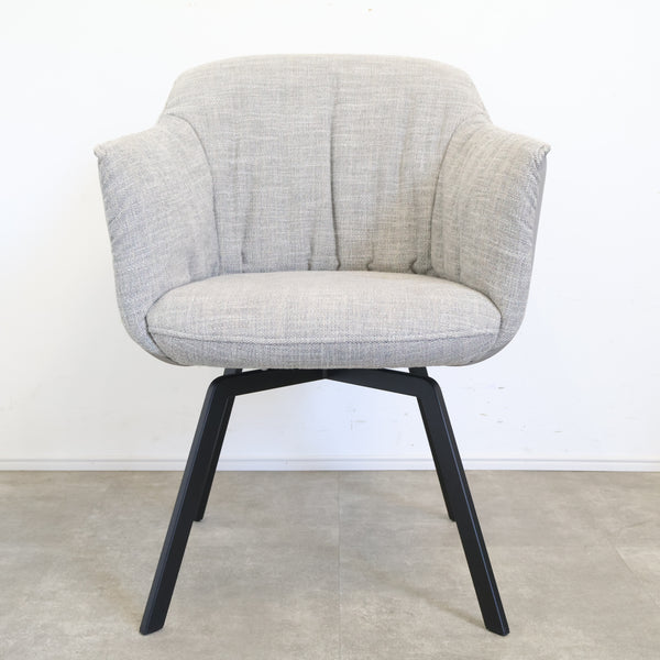 【展示品】ROLF BENZ 641 ダイニングチェア ロルフベンツ 本革張り アームチェア モダン グレー ドイツ No.1