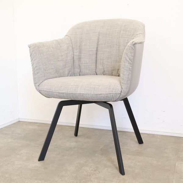 【展示品】ROLF BENZ 641 ダイニングチェア ロルフベンツ 本革張り アームチェア モダン グレー ドイツ No.2