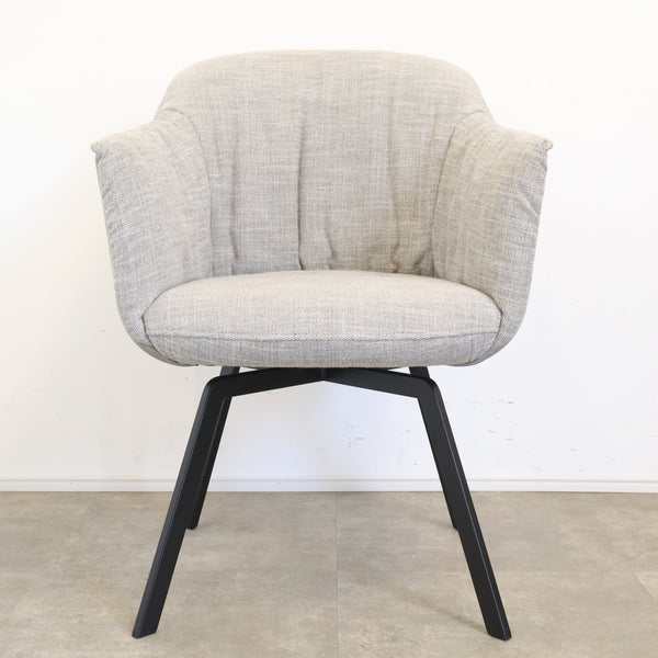 【展示品】ROLF BENZ 641 ダイニングチェア ロルフベンツ 本革張り アームチェア モダン グレー ドイツ No.2