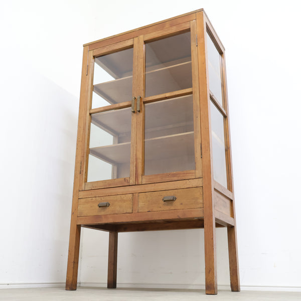 日本製のドクターキャビネット・ケビント