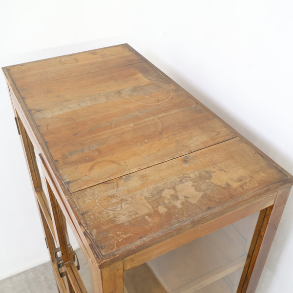 日本製のドクターキャビネット・ケビント