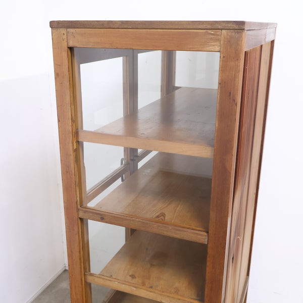 日本製のドクターキャビネット・ケビント