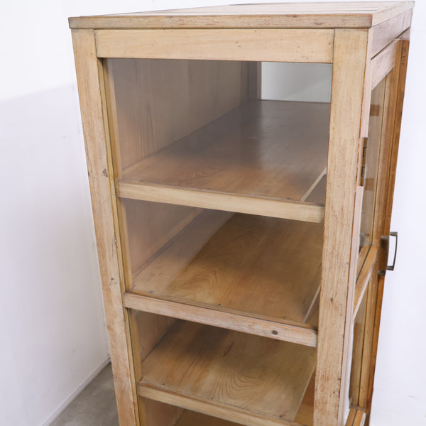 日本製のドクターキャビネット・ケビント