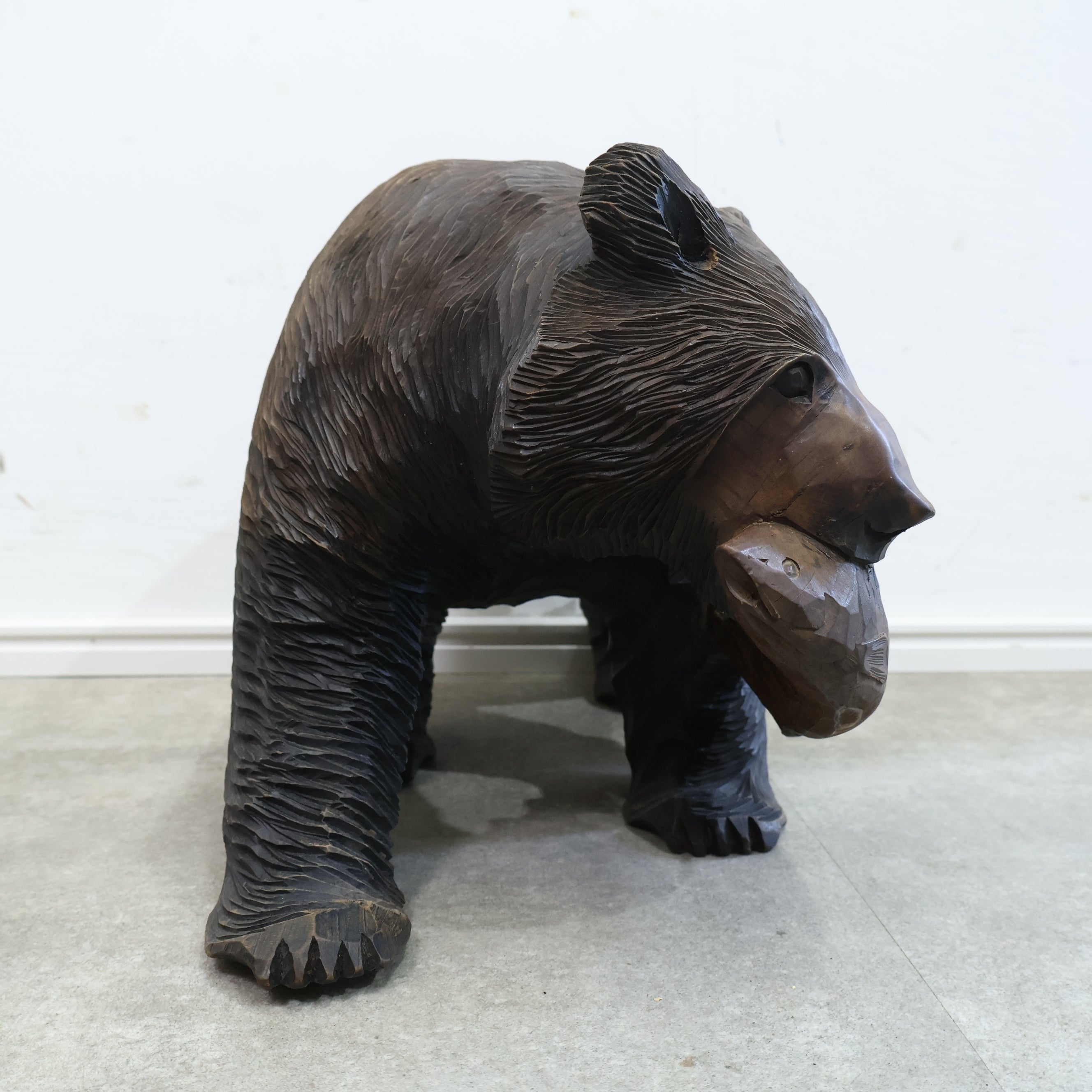 大きい木彫りの熊 – バナルオンラインショップ（BANUL）の通販ならBANUL