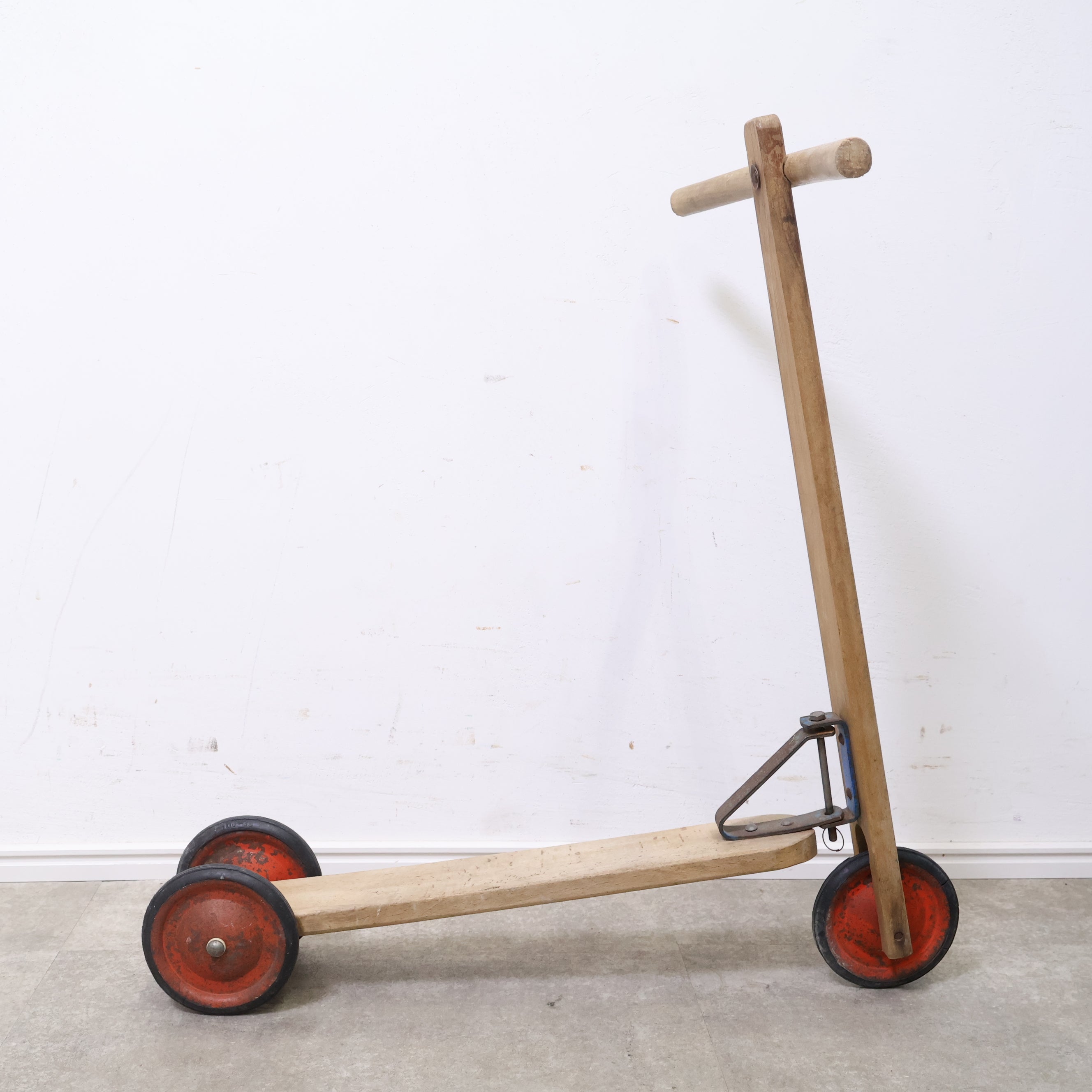 古い木製のキックスケーター – バナルオンラインショップ（BANUL