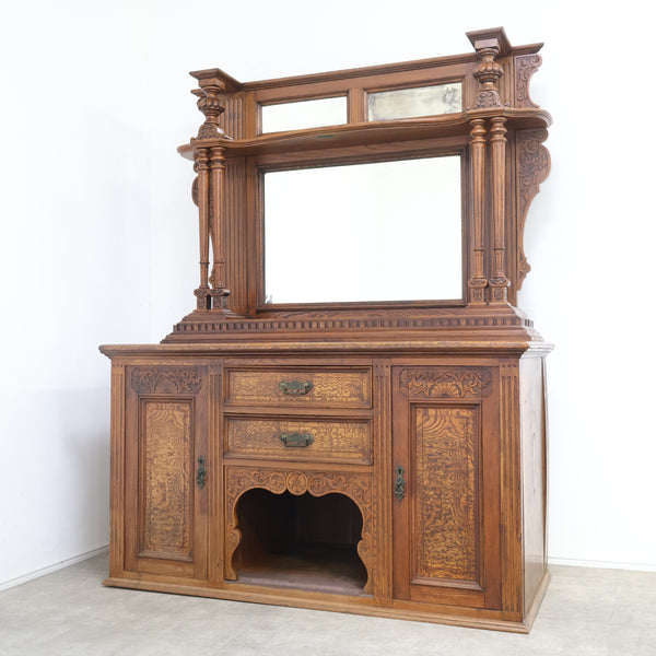 アンティークのミラーバックサイドボード