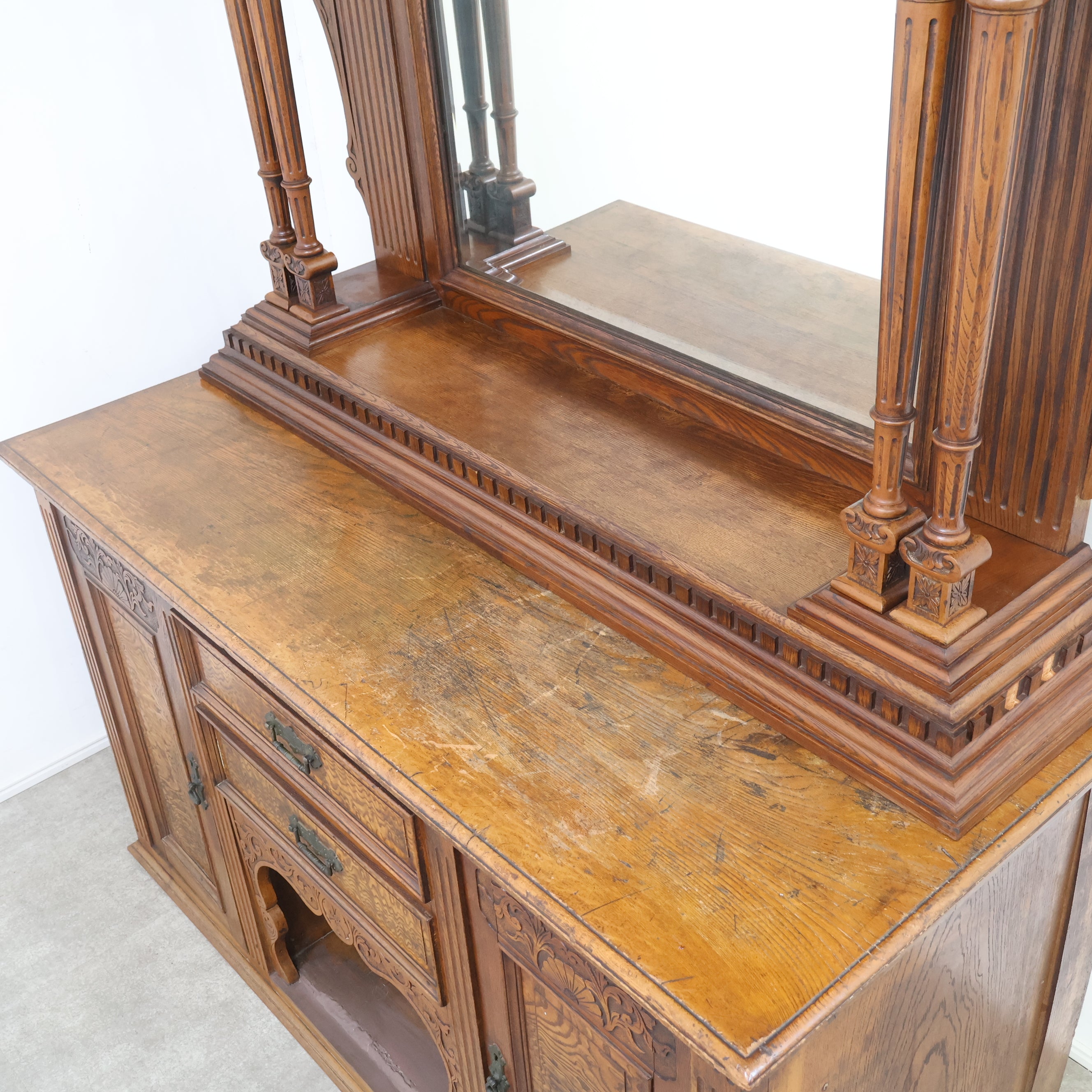 希少品　イタリア　VASSALLO工房 アンティーク ミラーバックサイドボード アンティークのミラーバックサイドボード – バナルオンラインショップ