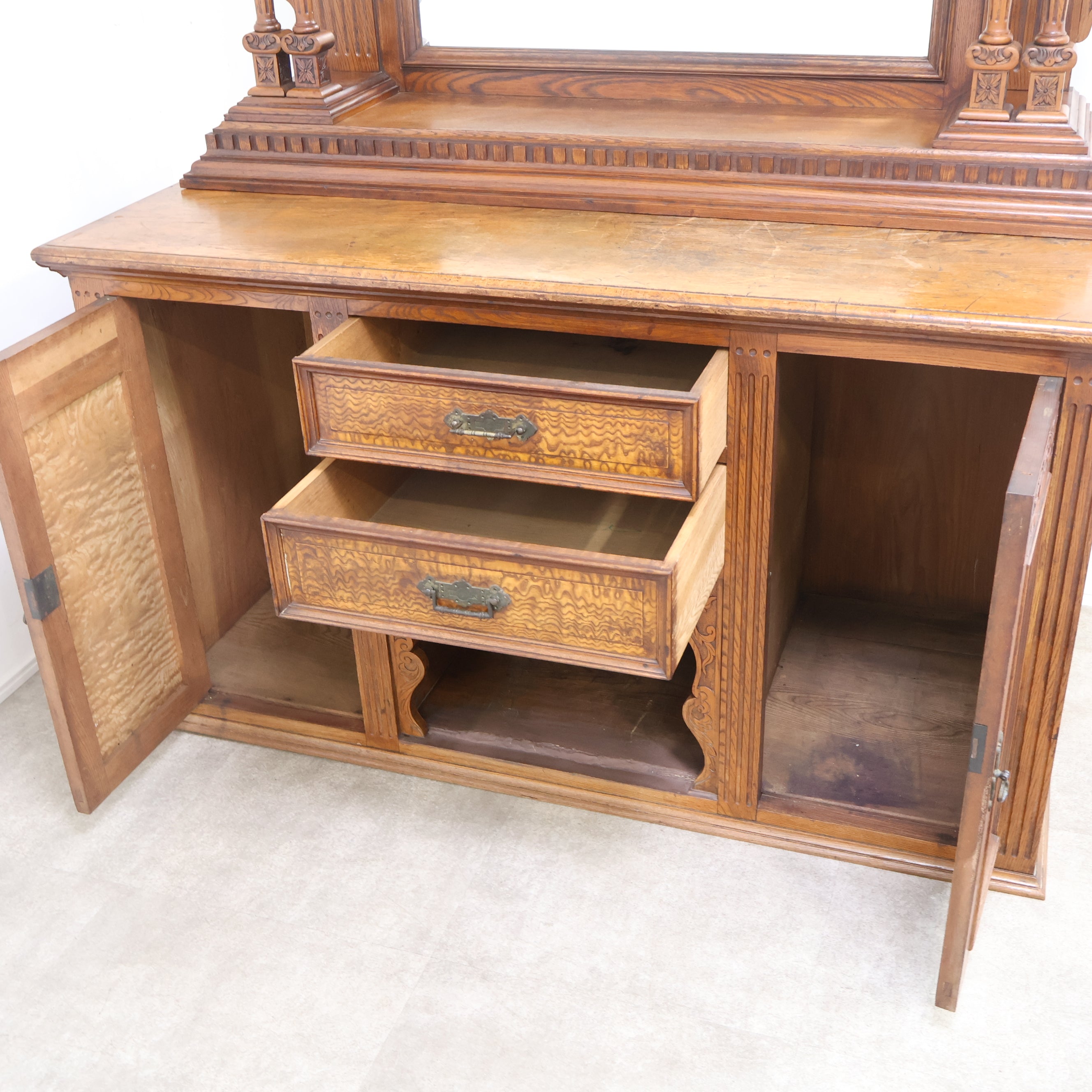 アンティークのミラーバックサイドボード – バナルオンラインショップ