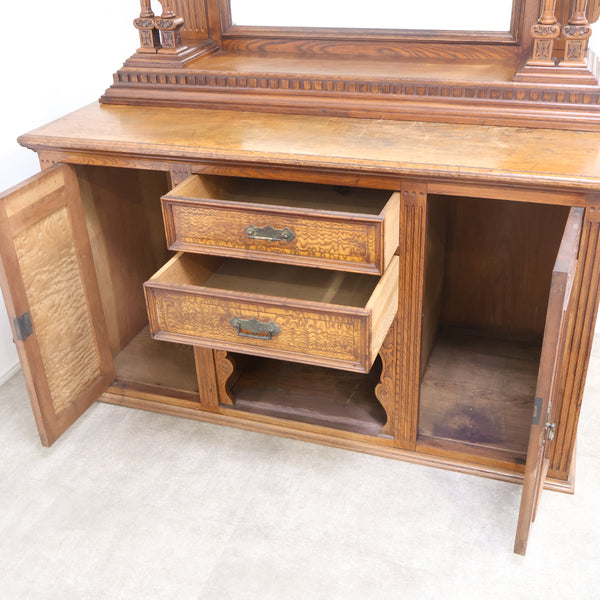 アンティークのミラーバックサイドボード