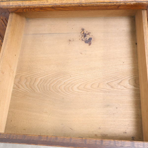 アンティークのミラーバックサイドボード