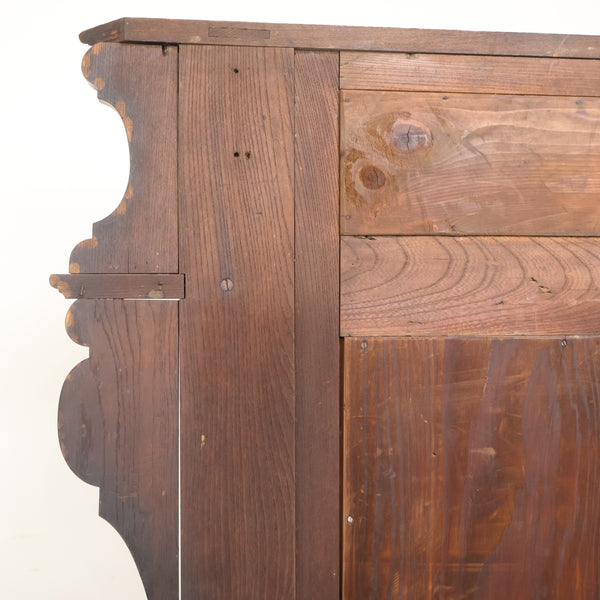 アンティークのミラーバックサイドボード